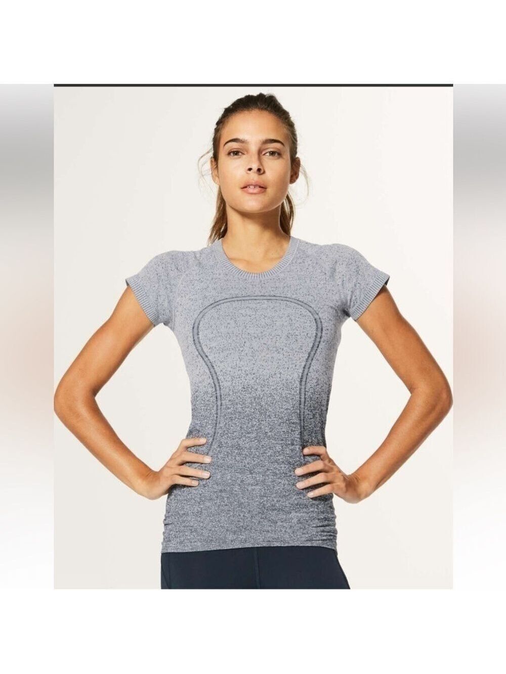 Lululemon Swiftly Tech Short Sleeve Crew Neck Shirt
White/Dark Cast Sz 8